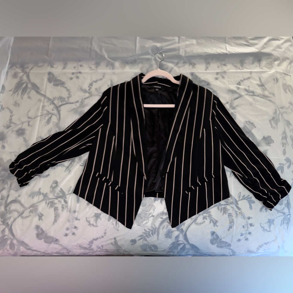 Torrid | Women’s Black & Cream Pinstripe Blazer